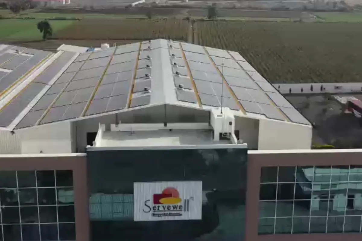 A commercial building with a Bhanu PV Solar rooftop installation
